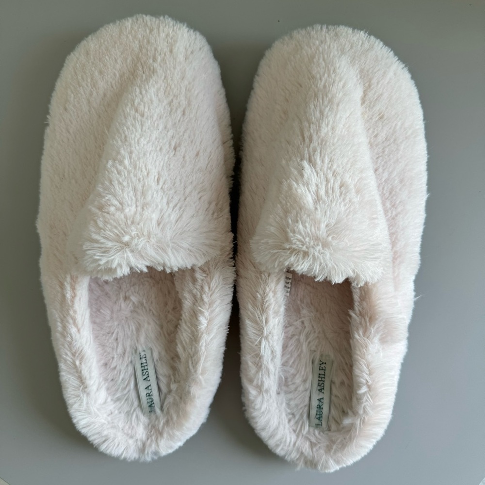 Laura Ashley Memory Foam Slippers Soft Shaggy Faux Fur light pink